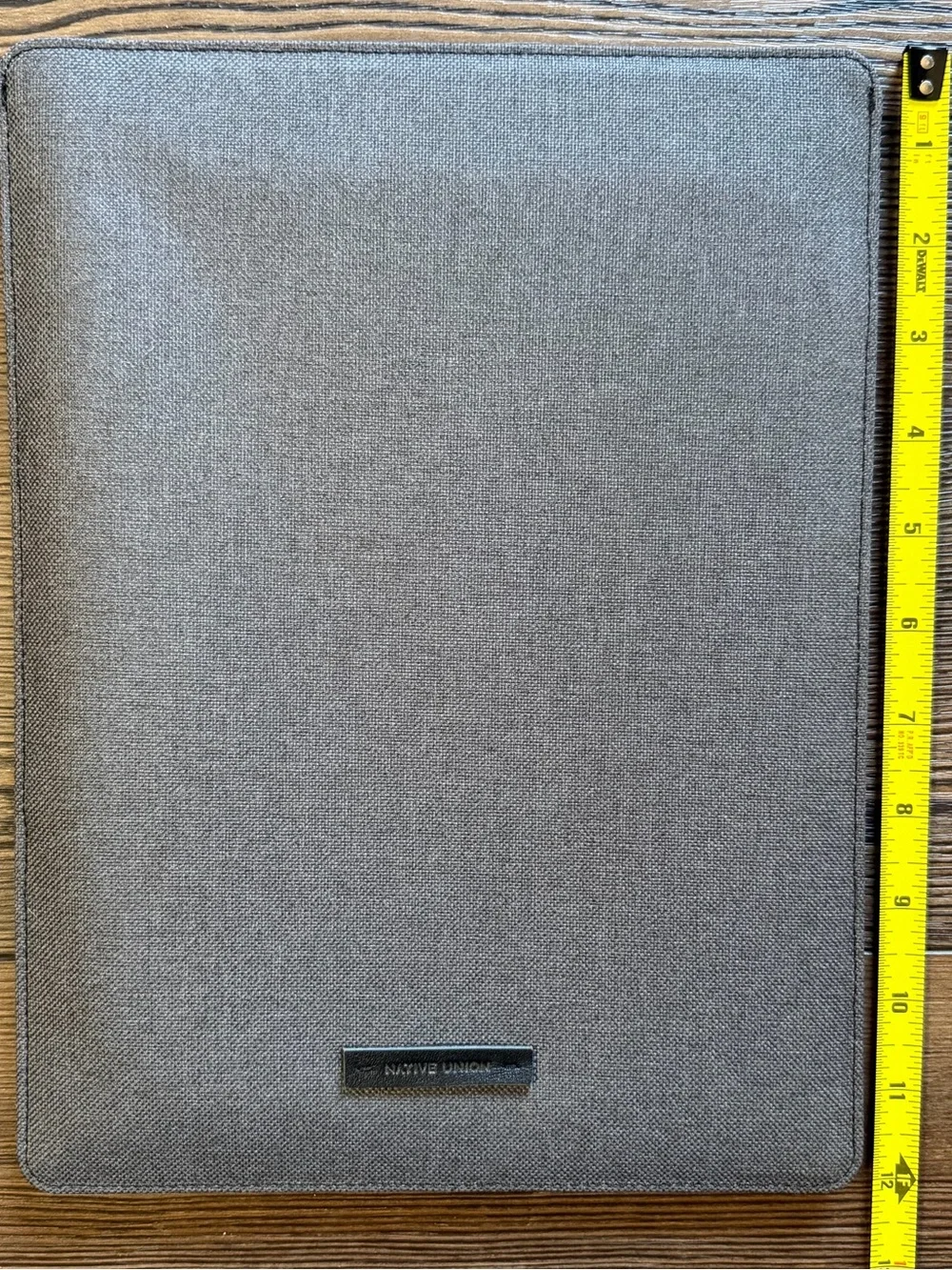 Native Union sleek grey